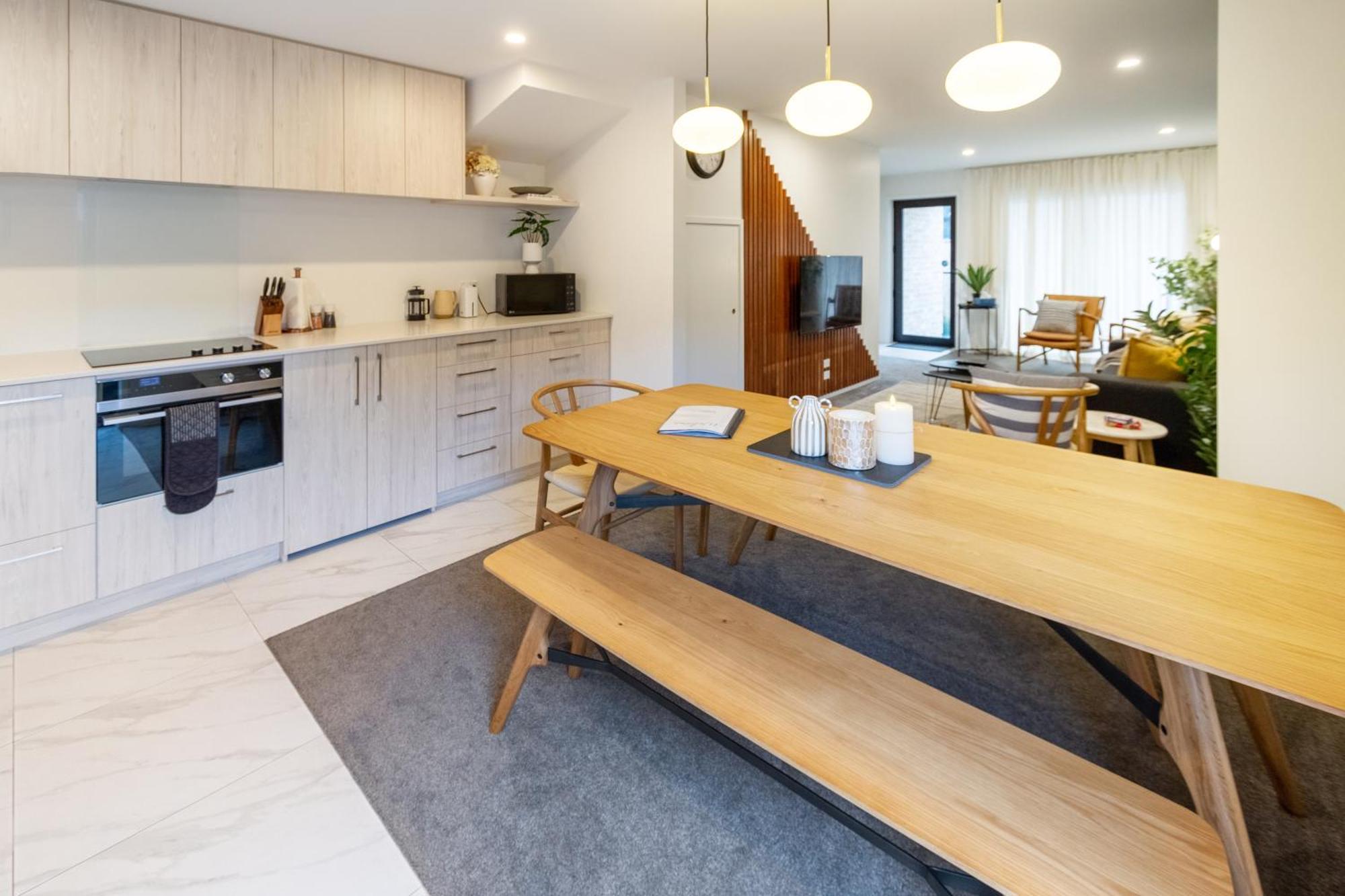 Stylish Central City Townhouse Next To Little High クライストチャーチ エクステリア 写真