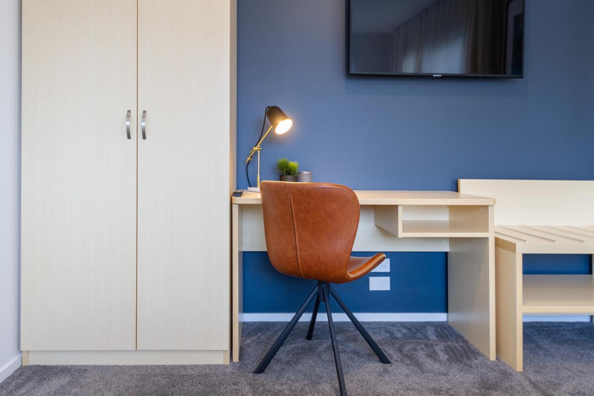 Stylish Central City Townhouse Next To Little High クライストチャーチ エクステリア 写真