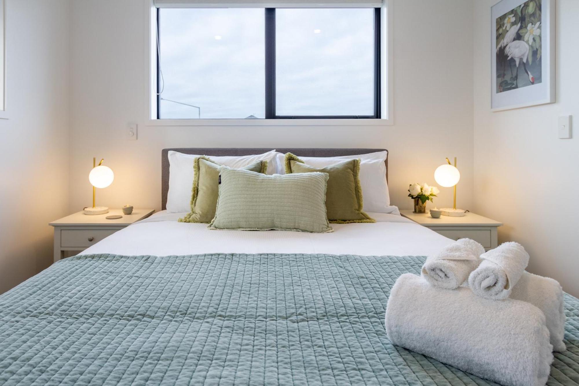 Stylish Central City Townhouse Next To Little High クライストチャーチ エクステリア 写真
